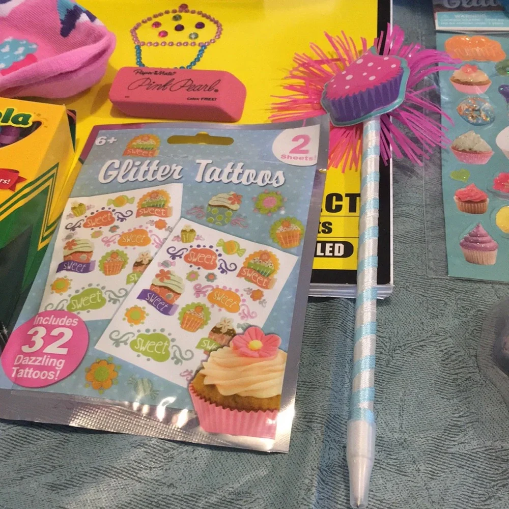 Cupcake Backpack 13pc Sweet cupcake Treasures NEW full of matching Cupcake Gifts